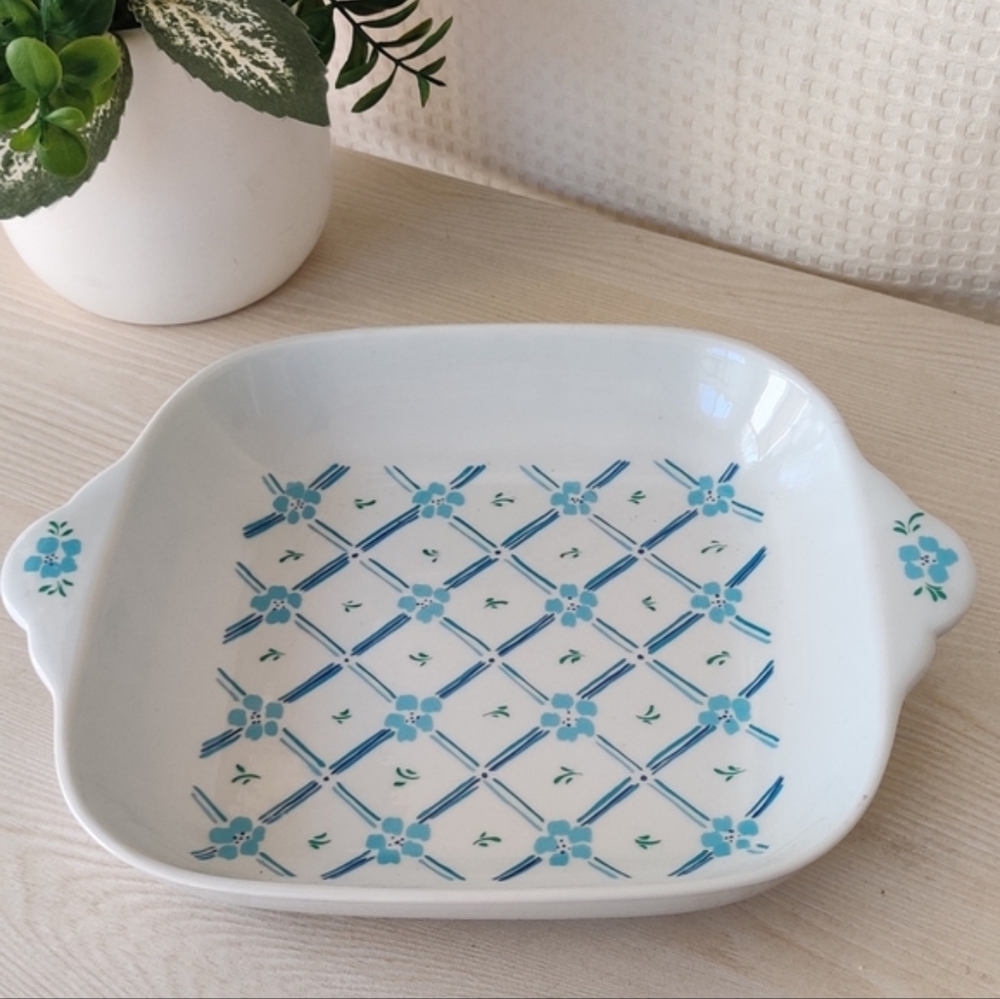Fairwinds Microwave Cookware China, Seving Platter, Blue Floral Lattice Pattern